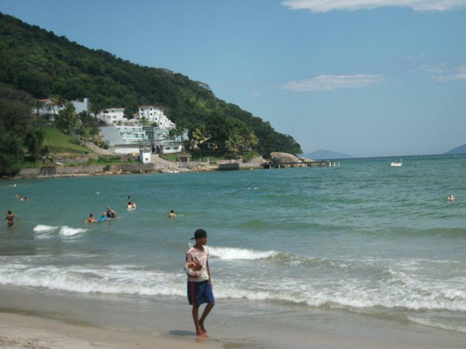 Lindo Apto Praia Martin De Sa Em Condominio Com Piscina, Estacionamento, Wi-Fi 150Mbps,Perto Do Mar!!! Caraguatatuba Exterior photo